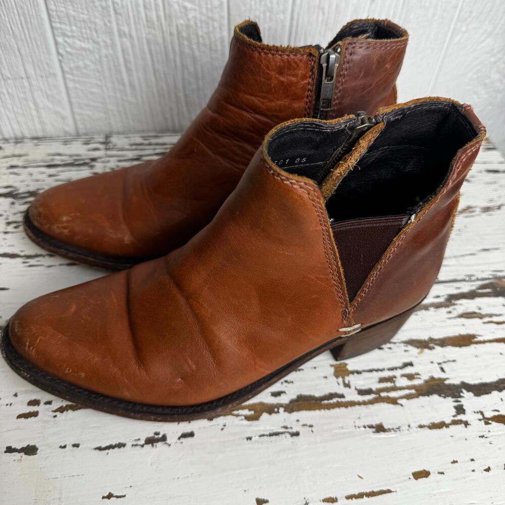 Liberty Black Size 6 Brown Distressed Botties Round Toe Leather Boot Made Mexico - Picture 3 of 14